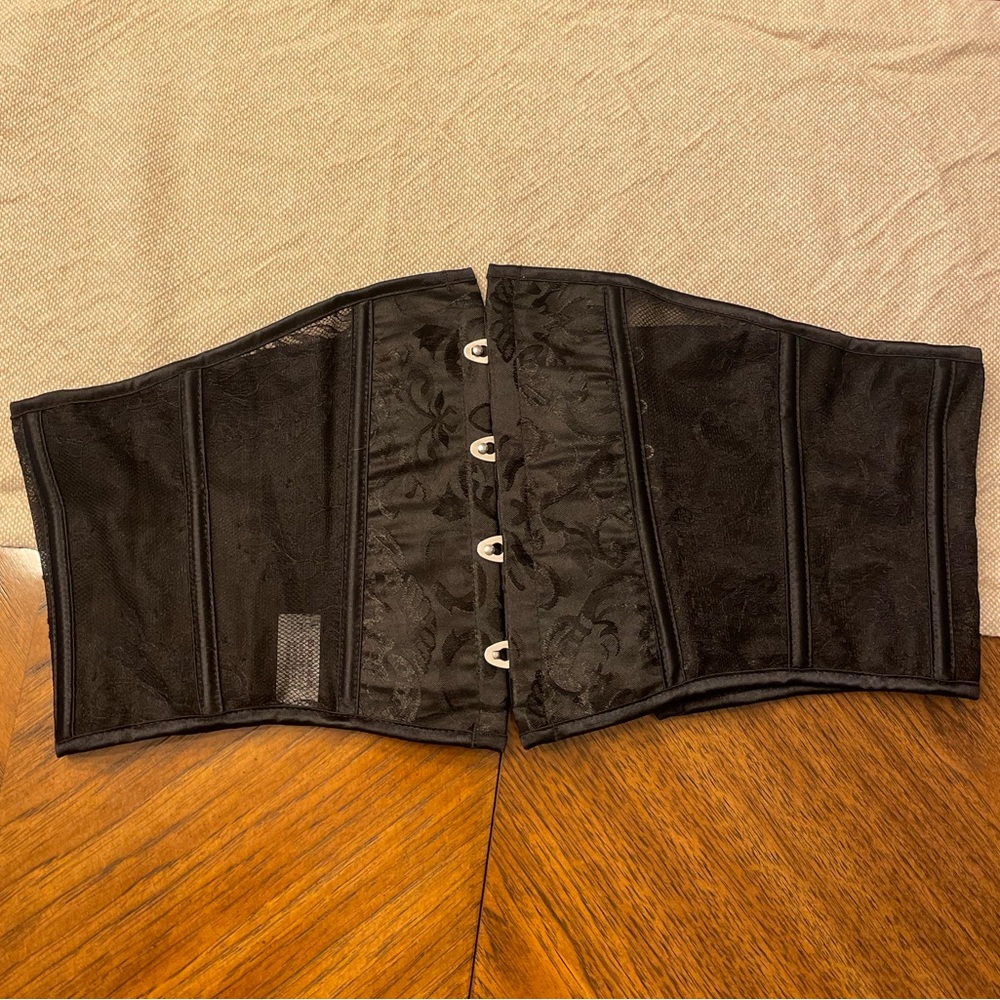FLORAL LACE CORSET L - Picture 2 of 5